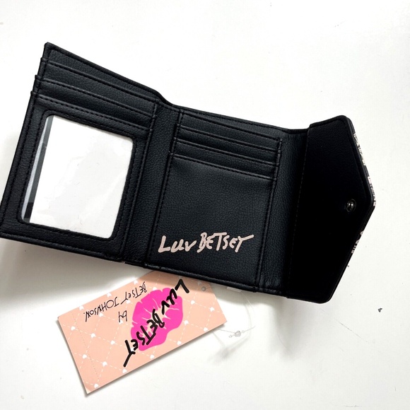 NWT BETSEY JOHNSON Black Butterfly Trifold Wallet w/ Pink Heart Insect Wings - Picture 5 of 5